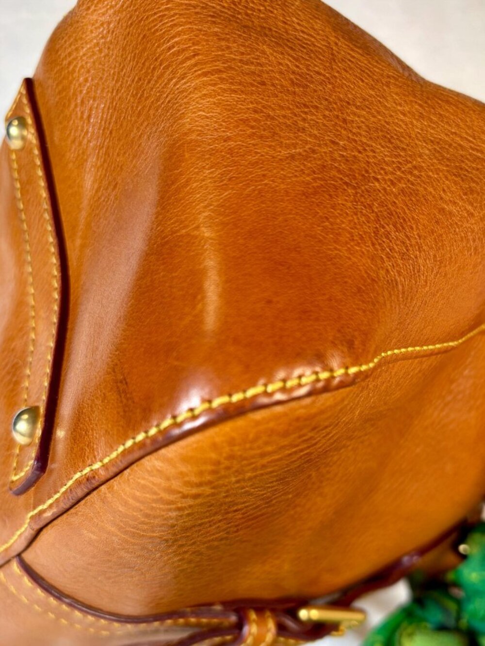 Dooney and Bourke (Old Large) Florentine Tassel Satchel in Chestnut w/ Chain - Picture 9 of 16